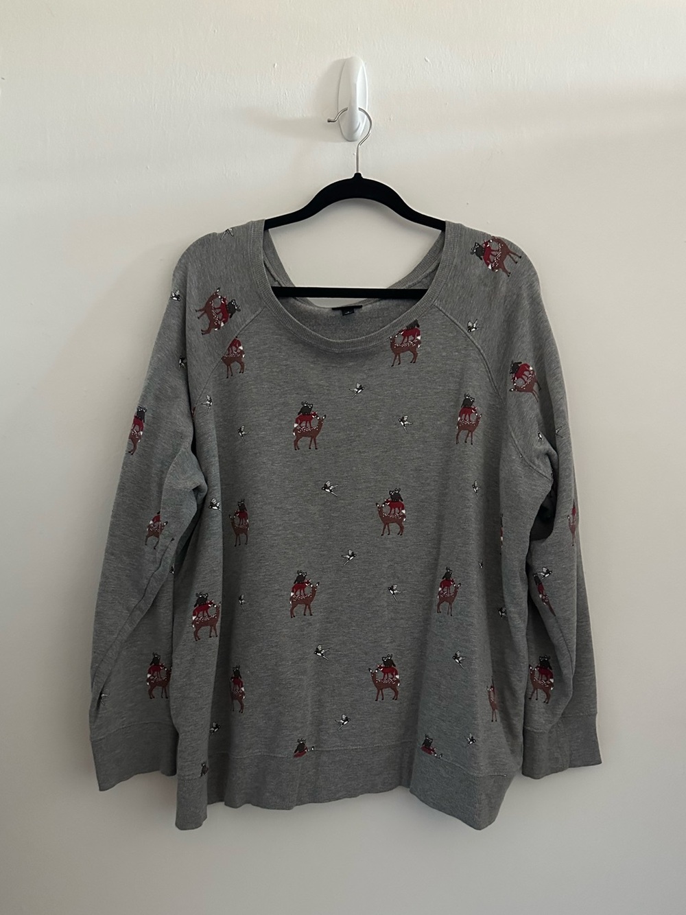 Torrid Gray Sweatshirt with Forest Animal Print Throughout Size 3X